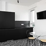 Guesthost - Mm2 Udine - Lovely * 밀라노