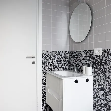 아파트 Guesthost - Mm2 Udine - Lovely